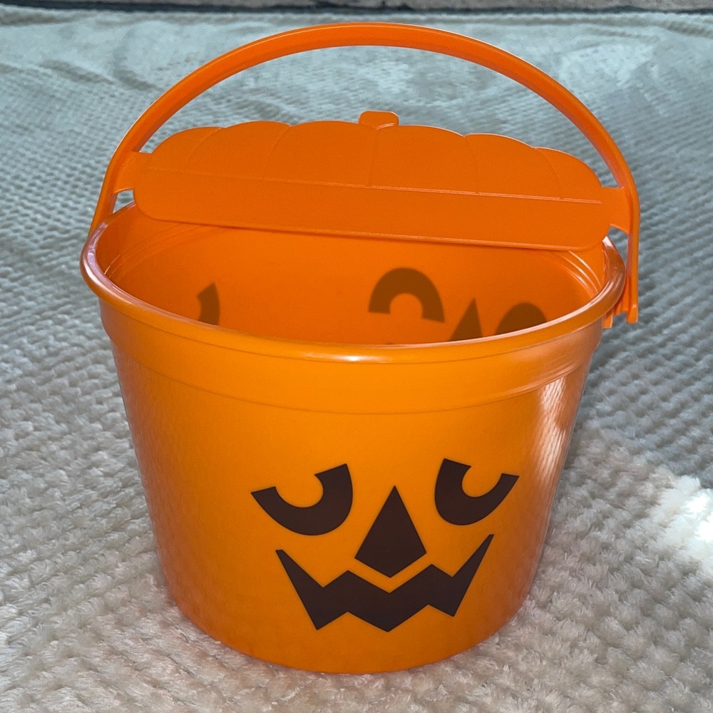 McPunk’n McDonald’s Collectable Halloween Pumpkin Orange Bucket 2022